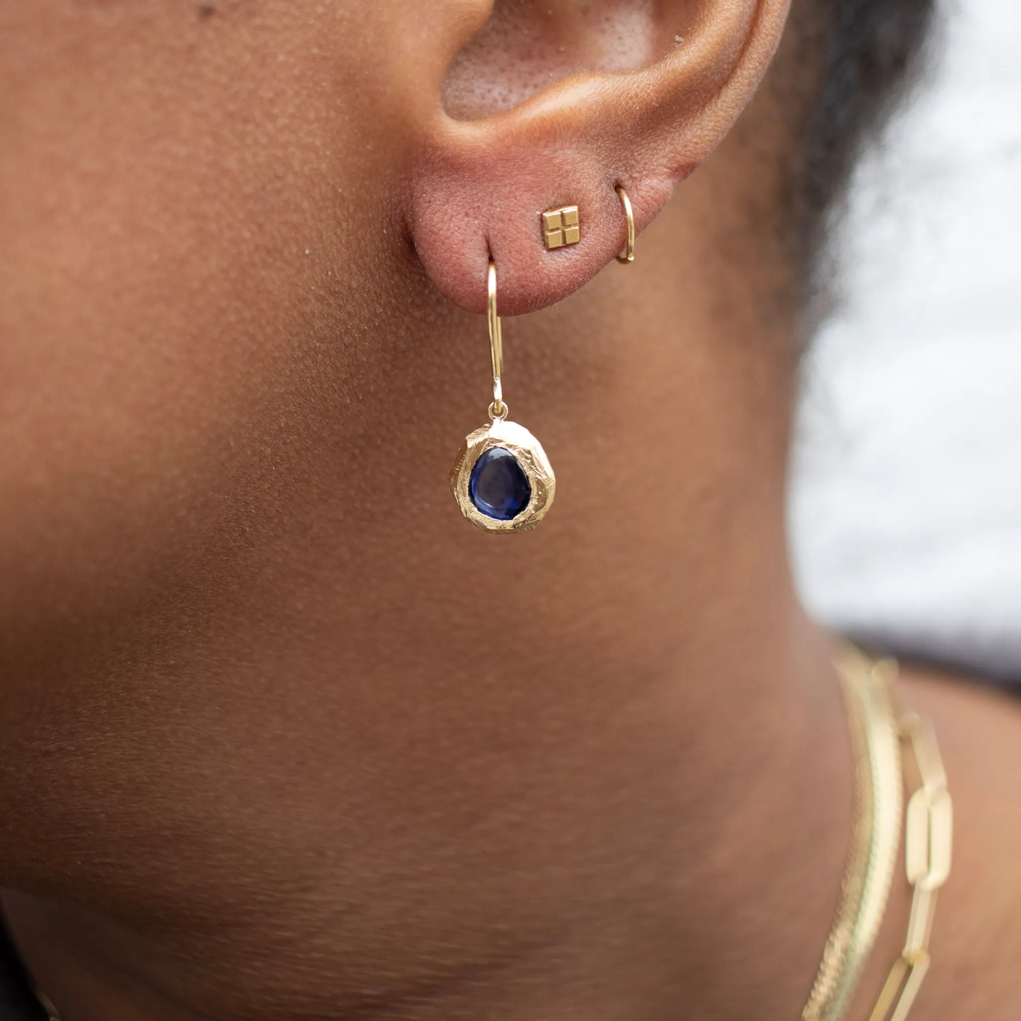 18K Freeform Drop Earring in Dark Blue Sapphire