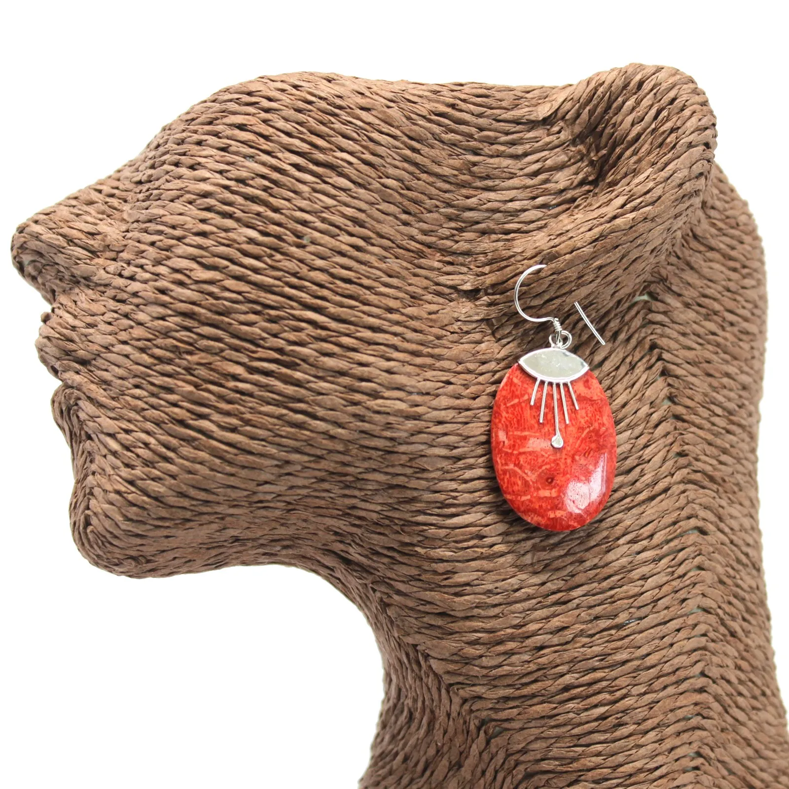 925 Silver Earrings - Hand-Made Oval Décor with Coral from Bali