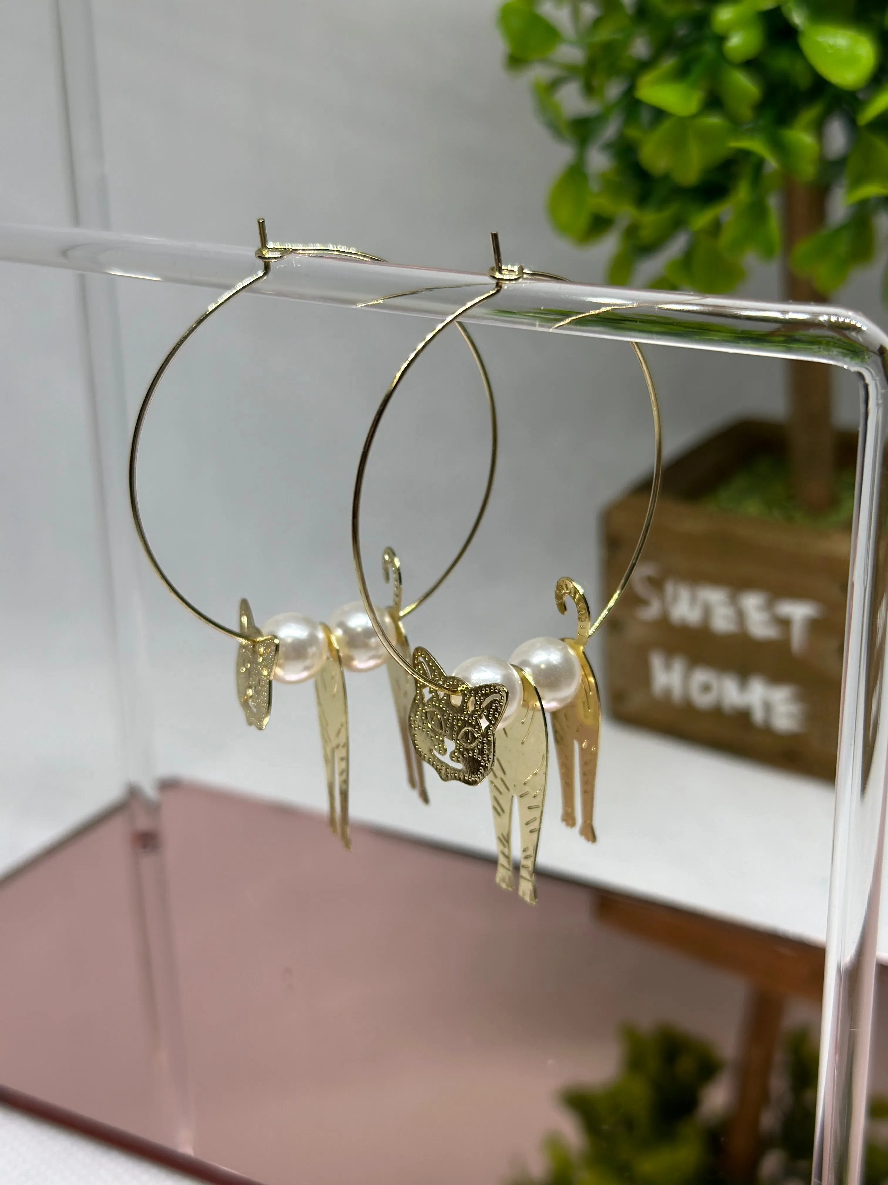 Cat hoops bead earrings