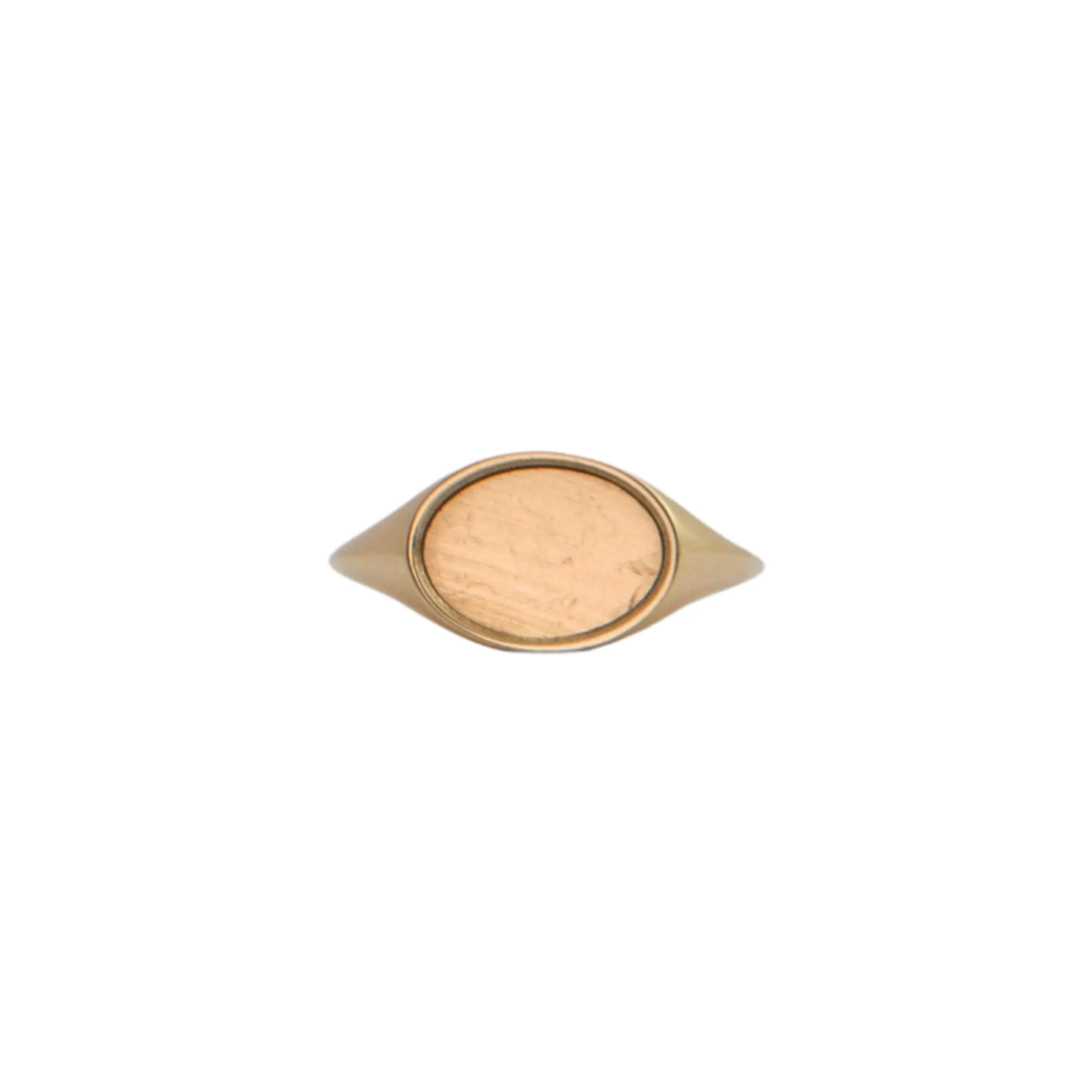 Customizable Daisy Exclusive 18K Yellow Gold Signet Ring