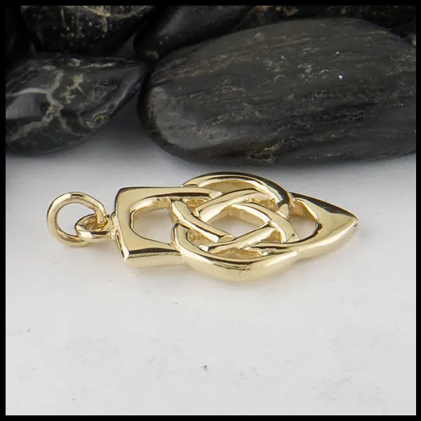 Father's Knot Pendant in Gold