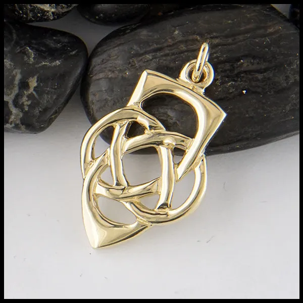 Father's Knot Pendant in Gold