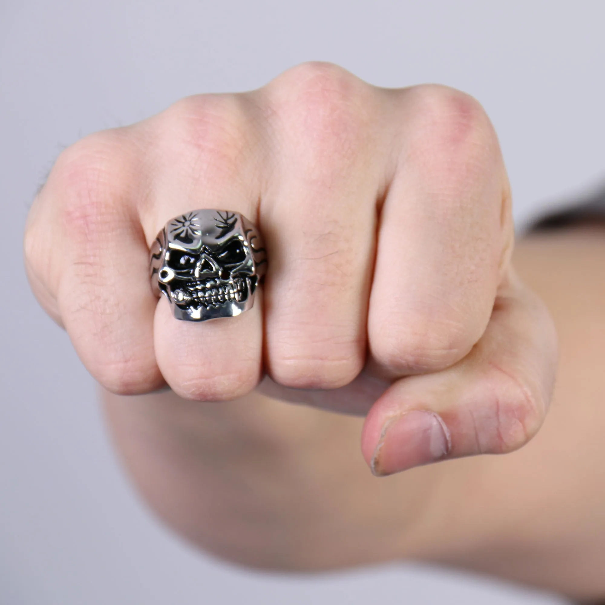 Hot Leathers JWR2102 Men's Skull Cigar Stainless Steel Ring