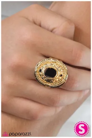 Paparazzi Ring ~ On the Horizon - Gold