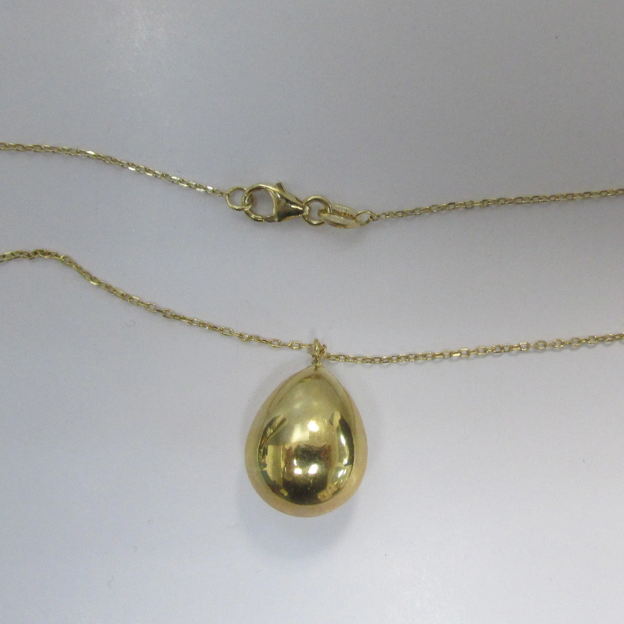 Puffed Drop Gold Pendant Necklace