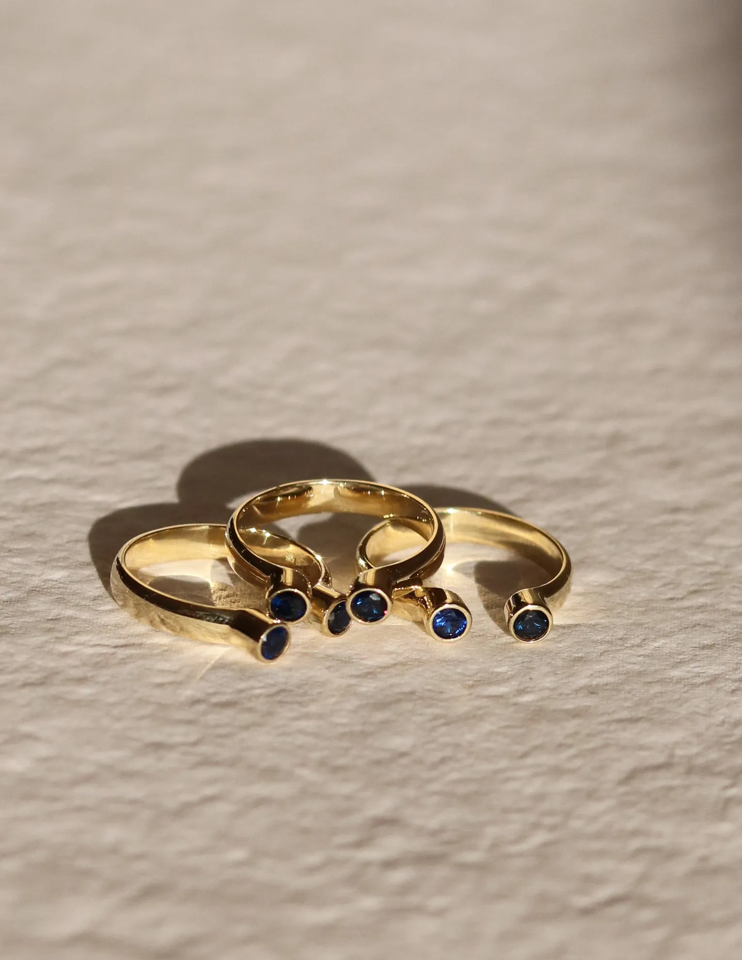 Saffira Blue ring<br>Solid gold