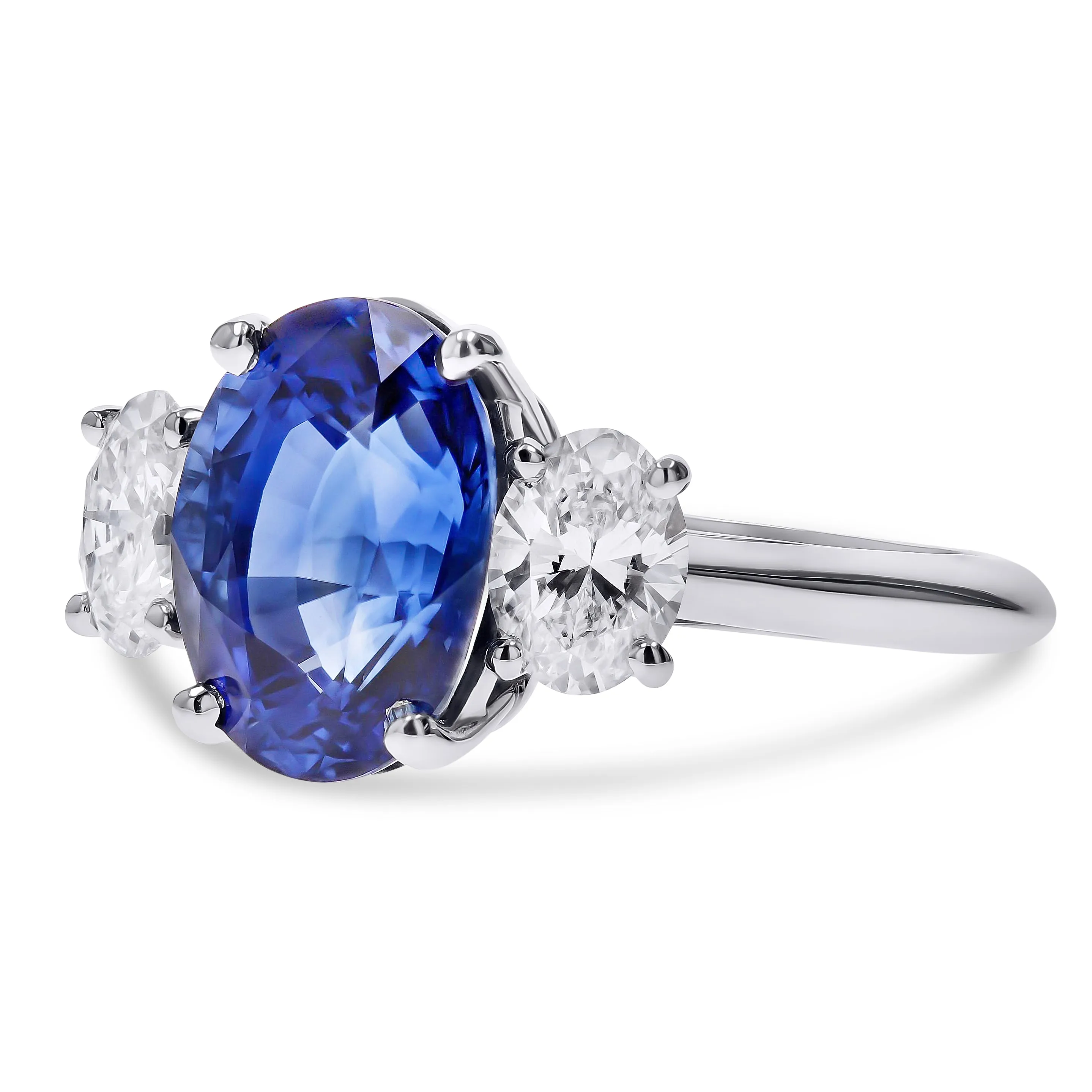 Skeie's Exclusive Sapphire 3-Stone Engagement Ring