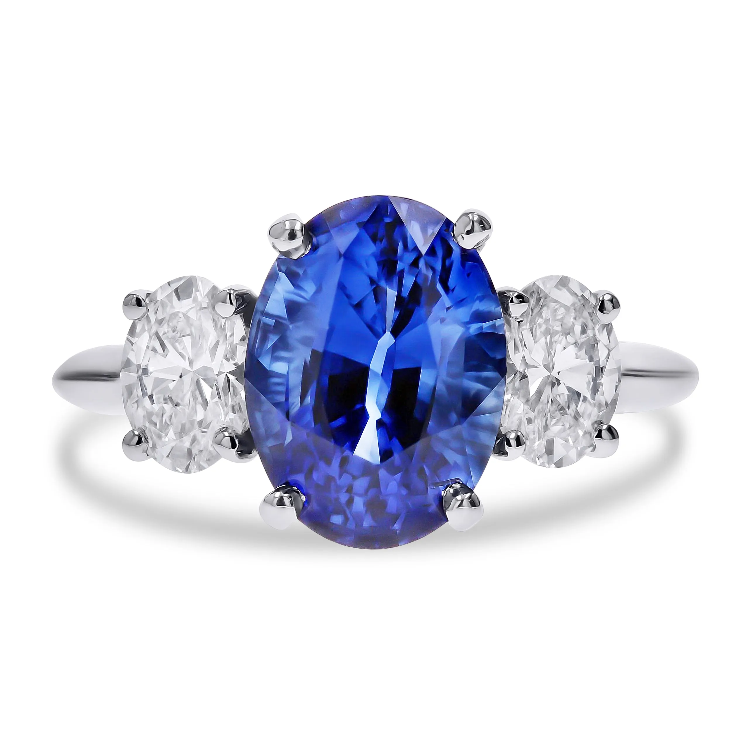 Skeie's Exclusive Sapphire 3-Stone Engagement Ring