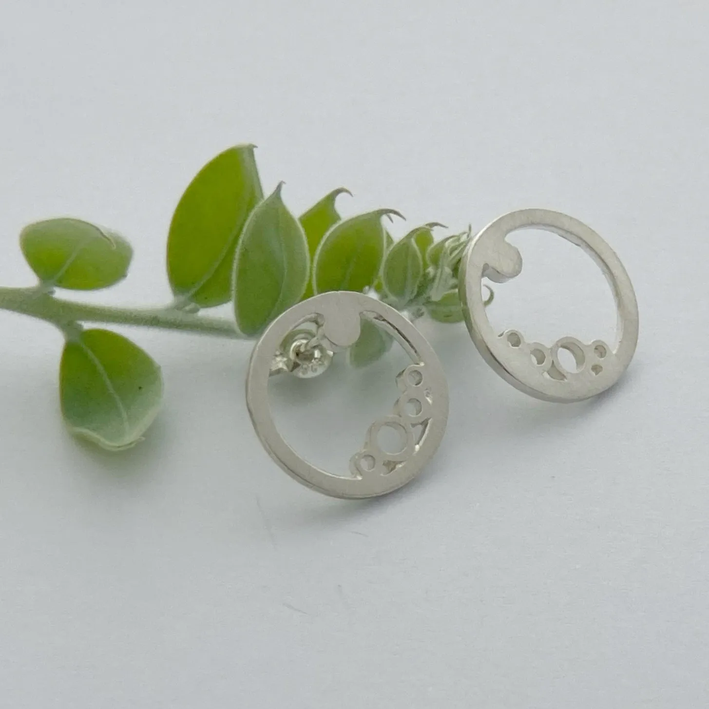 Sterling silver round ring studs