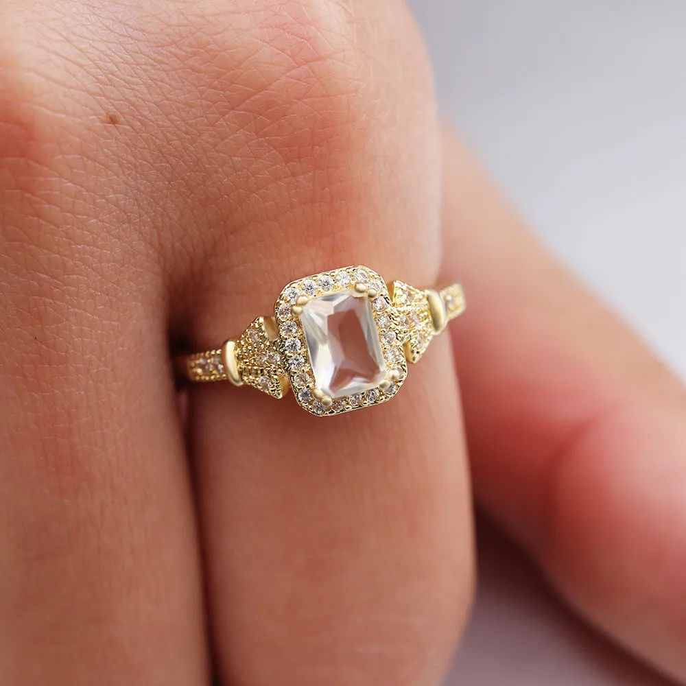 TEEK - Luxury Shiny CZ Stone Ring