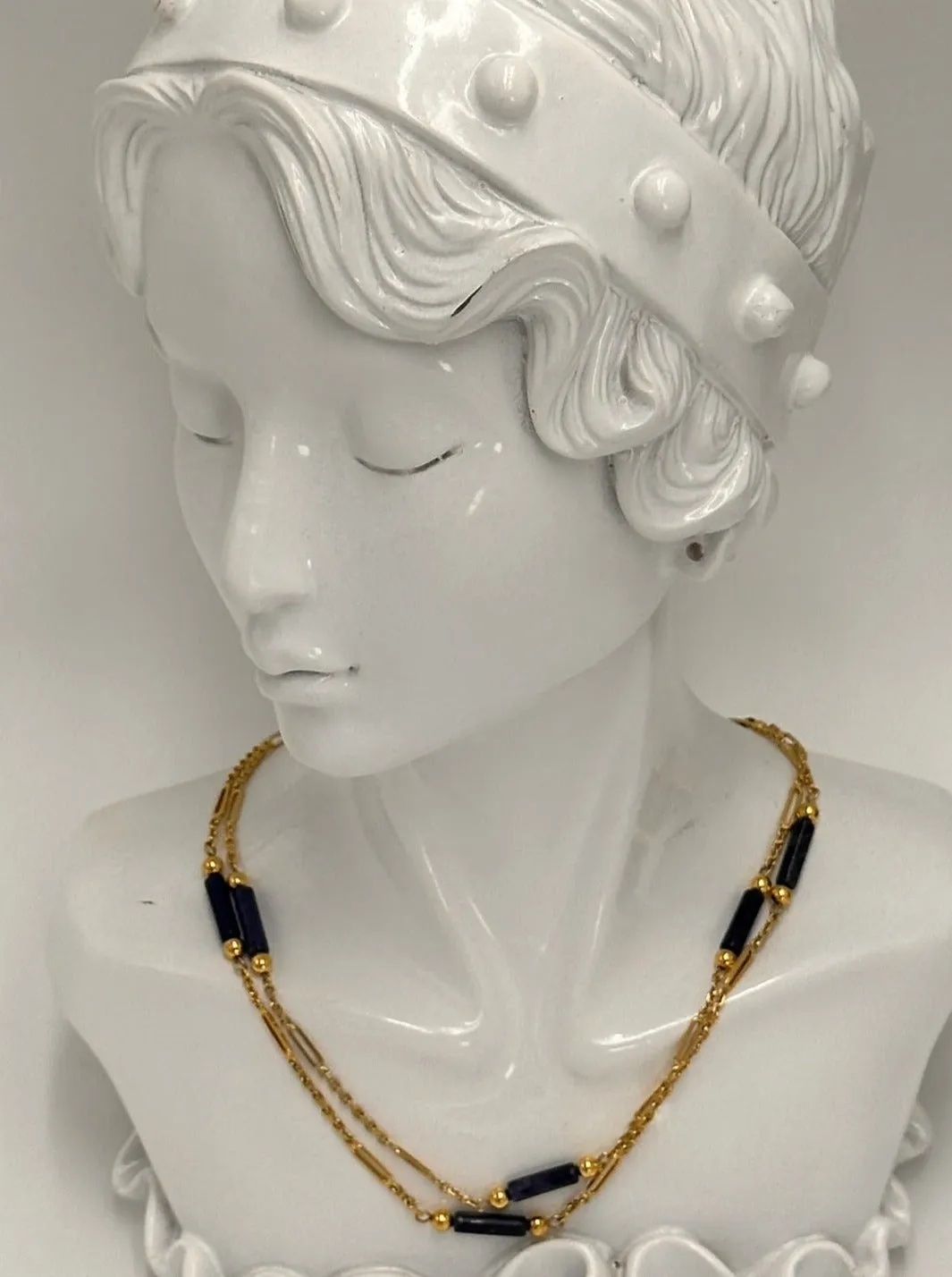 Timeless Elegance Unveiled: Lapis Lazuli & Gold-Look Link Necklace