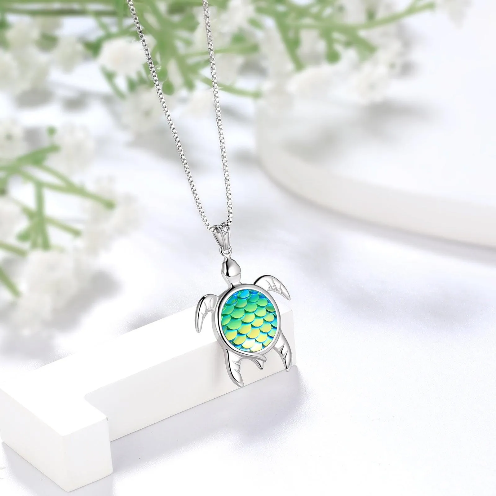 Turtle Pendant Charm Necklace Gradient Green Women Girls Jewelry Birthday Gift