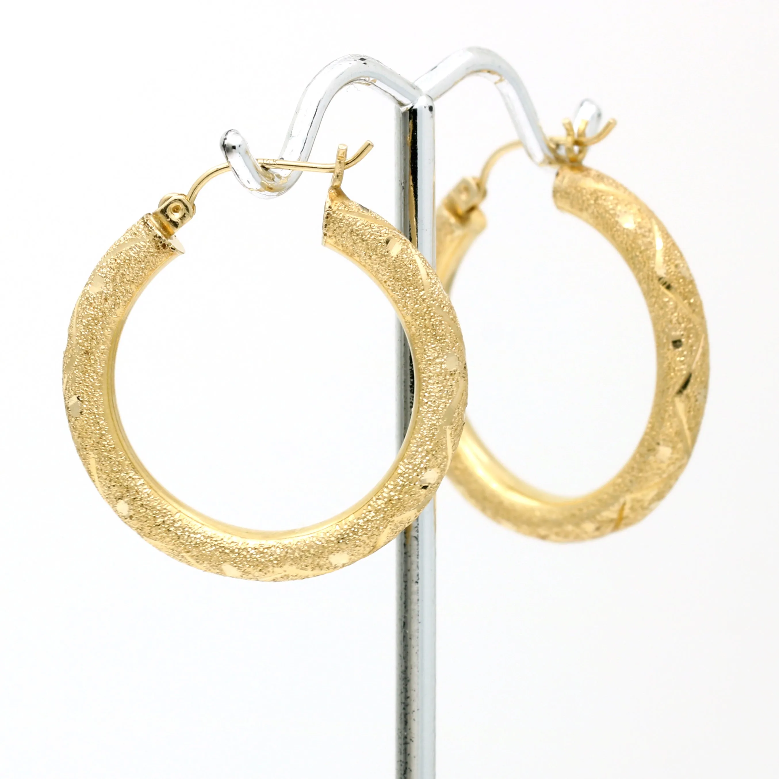 Women's Florentine Finish Tube Hoop Earrings in 14k Yellow Gold